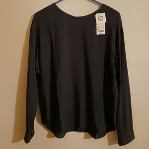 NWT Uniqlo Rayon Long Sleeve Button Back Blouse